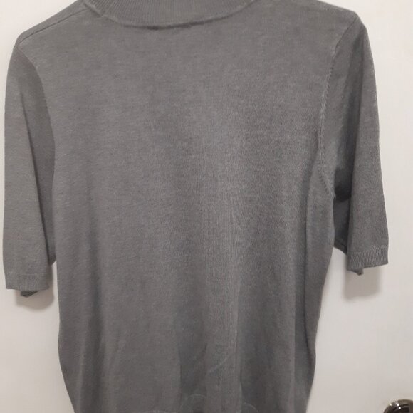 New Laura Petites Super Soft Gray Sweater with black beads Size M/L - Picture 3 of 12